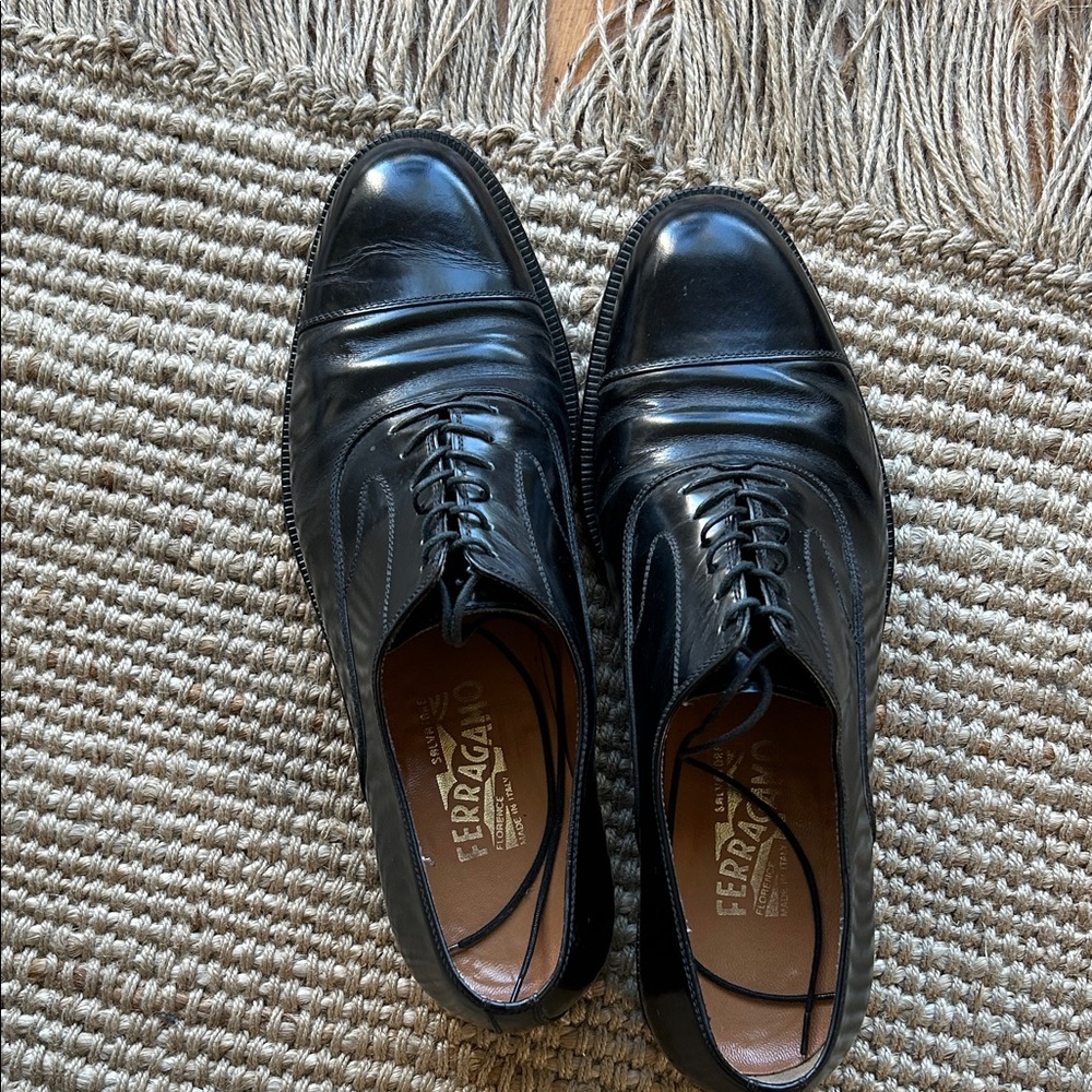 EC Salvatore Ferragamo Men's Cap Toe Black Oxfords 9D